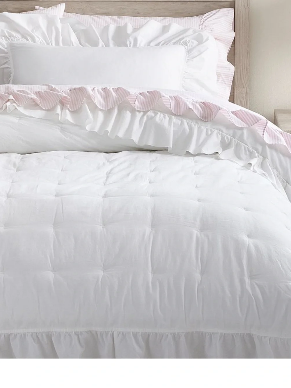 Pottery Barn Teen washed cotton ruffle comforter